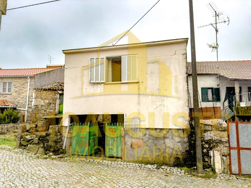 Moradia T2 para Venda em Aldeia Velha Foto 2