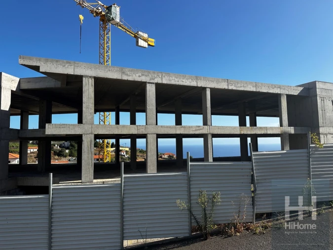 Apartamento T3 para Venda em Calheta Foto 18