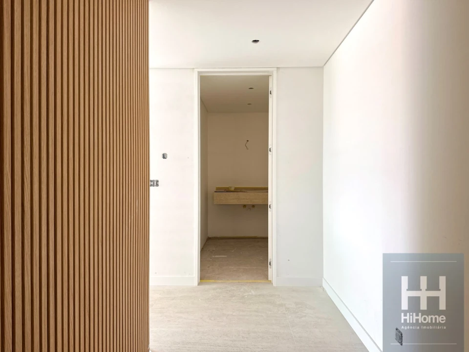 Apartamento T2 para Venda em Camara de Lobos Foto 3