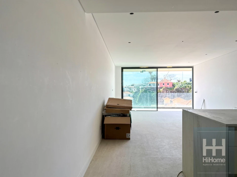 Apartamento T2 para Venda em Camara de Lobos Foto 5