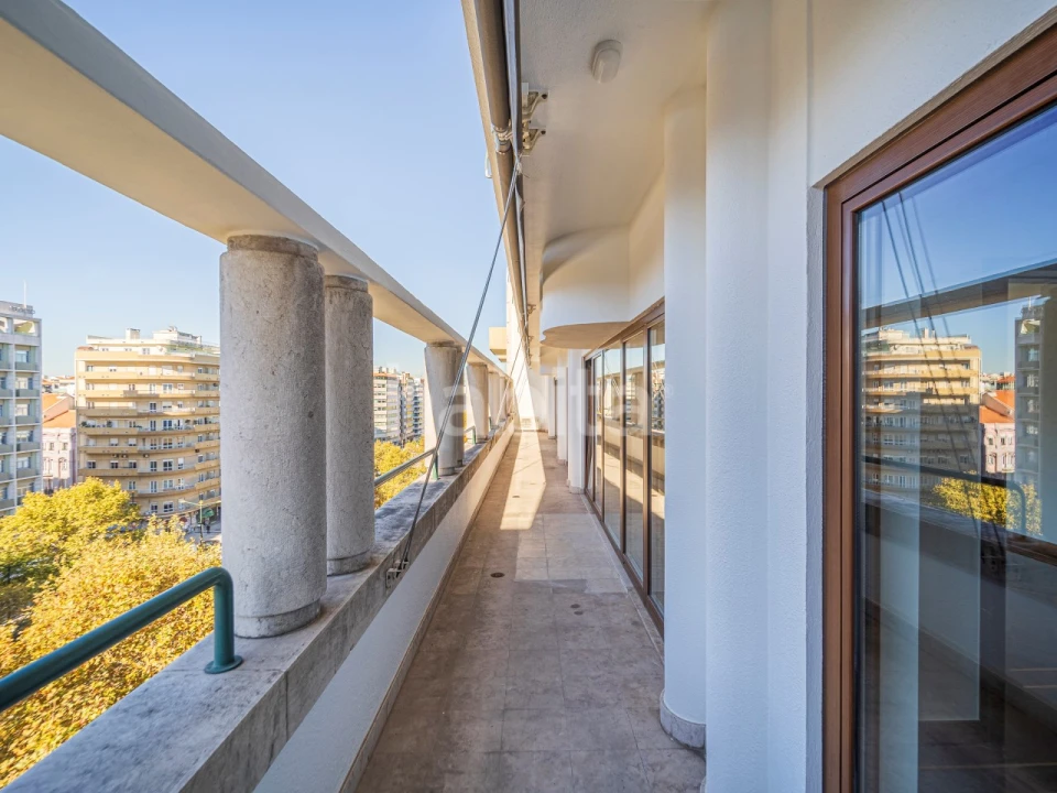 Apartamento T4 para Arrendamento em Avenidas Novas Foto 8