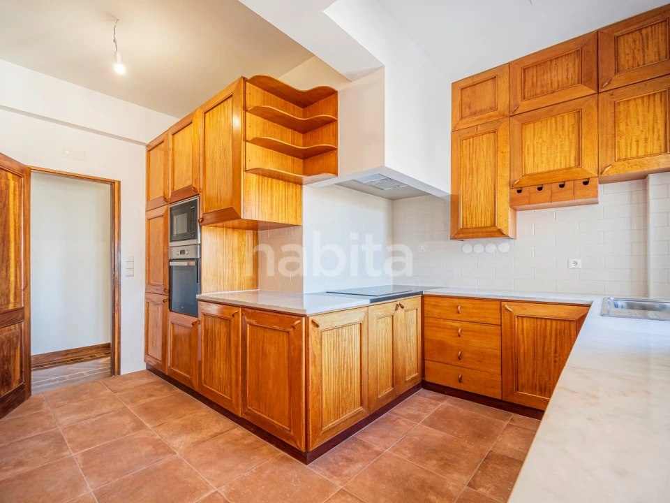 Apartamento T4 para Arrendamento em Avenidas Novas Foto 18