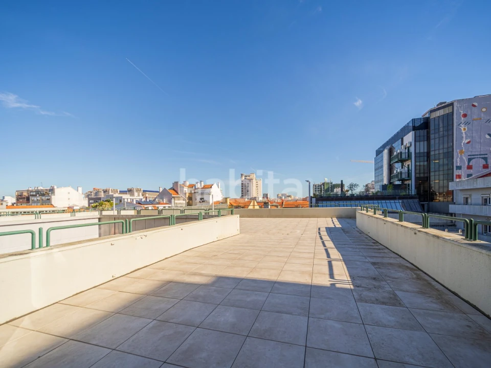 Apartamento T4 para Arrendamento em Avenidas Novas Foto 21