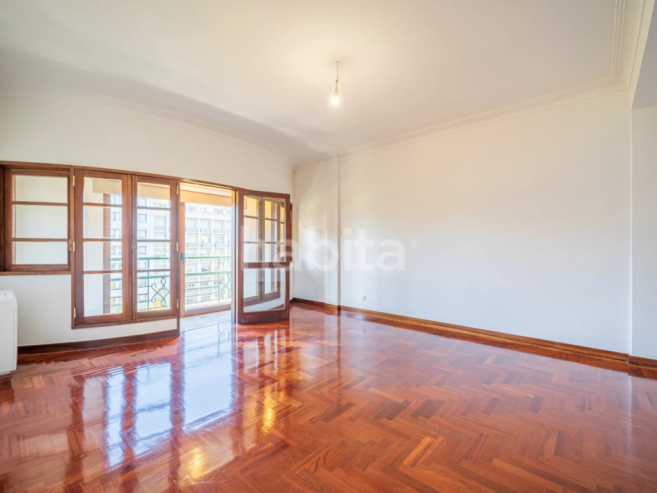 Apartamento T4 para Arrendamento em Avenidas Novas Foto 47