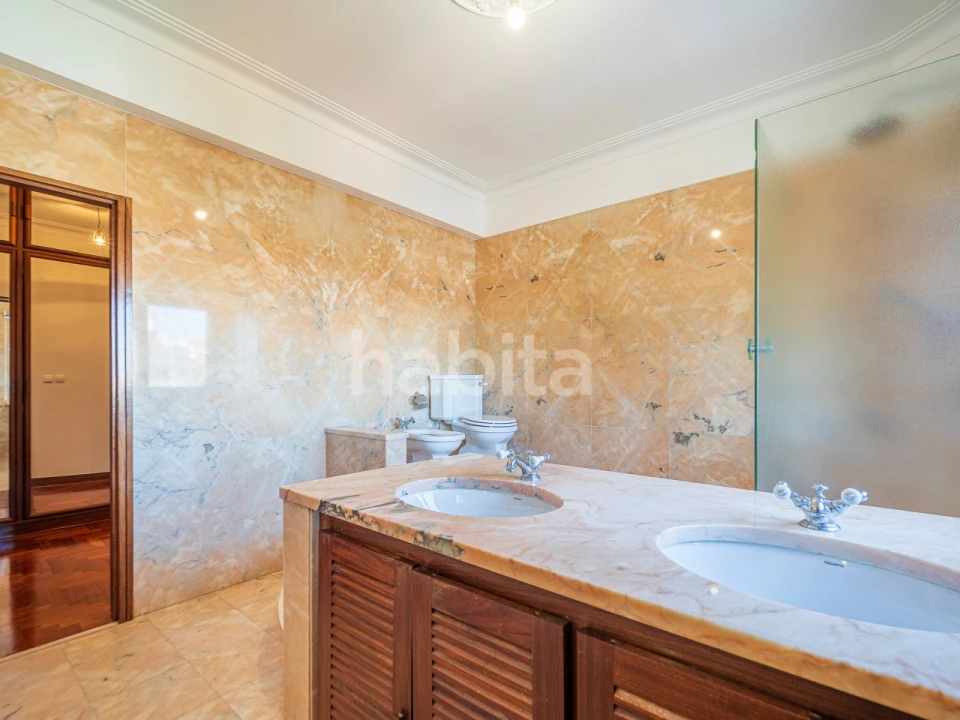 Apartamento T4 para Arrendamento em Avenidas Novas Foto 53