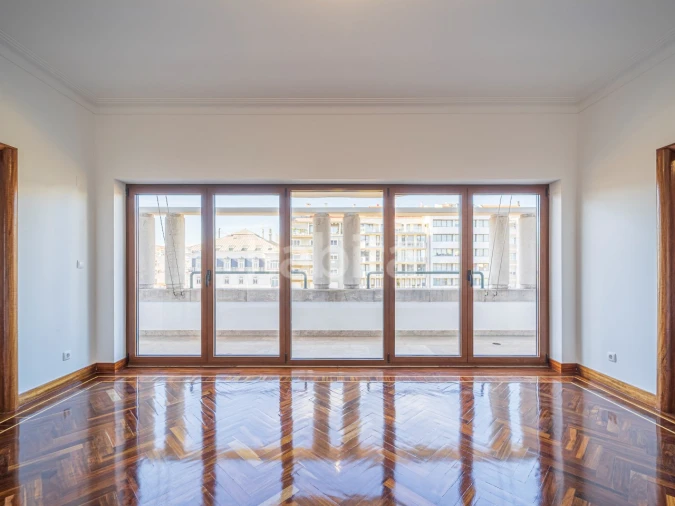 Apartamento T4 para Arrendamento em Avenidas Novas Foto 5