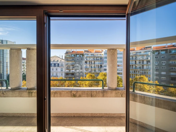 Apartamento T4 para Arrendamento em Avenidas Novas Foto 6