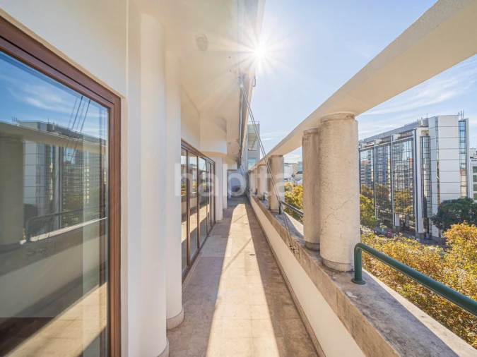 Apartamento T4 para Arrendamento em Avenidas Novas Foto 7