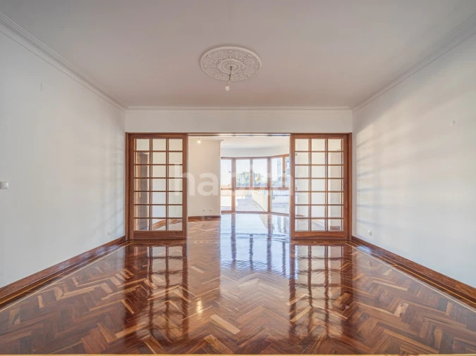 Apartamento T4 para Arrendamento em Avenidas Novas Foto 15