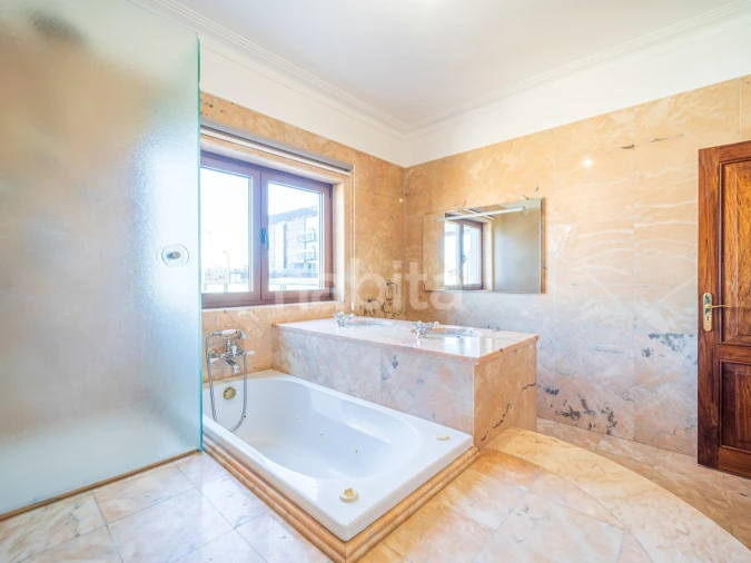 Apartamento T4 para Arrendamento em Avenidas Novas Foto 52