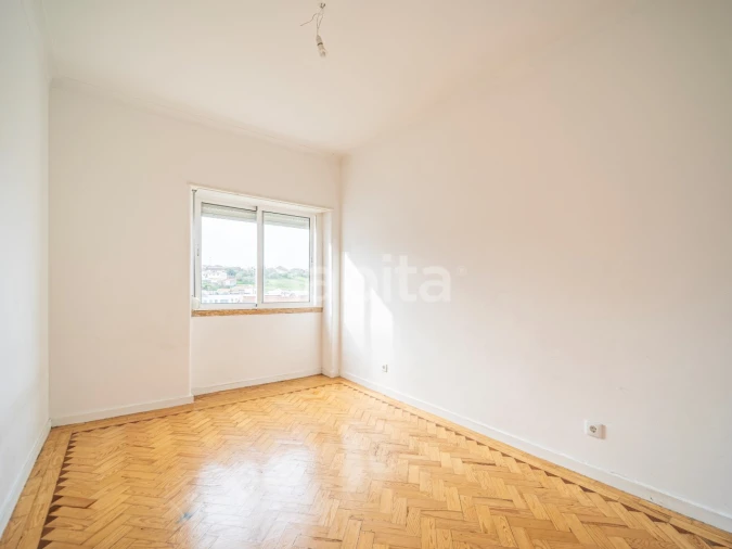 Apartamento T2 para Venda em Queluz e Belas Foto 2