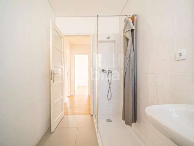 Apartamento T2 para Venda em Queluz e Belas Foto 21