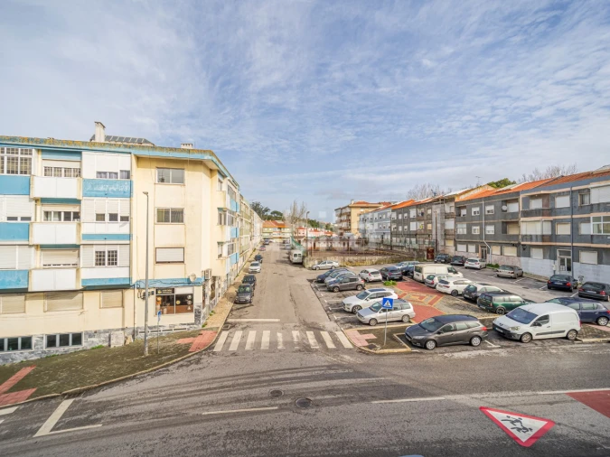 Apartamento T2 para Venda em Queluz e Belas Foto 25