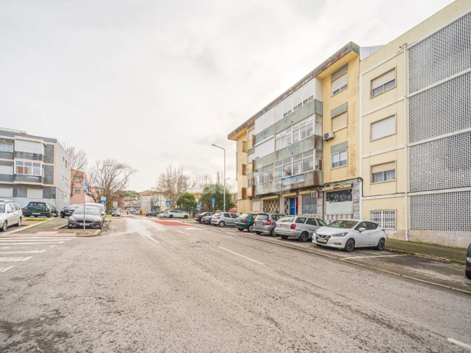Apartamento T2 para Venda em Queluz e Belas Foto 27