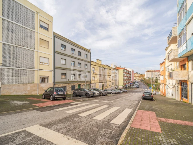 Apartamento T2 para Venda em Queluz e Belas Foto 28