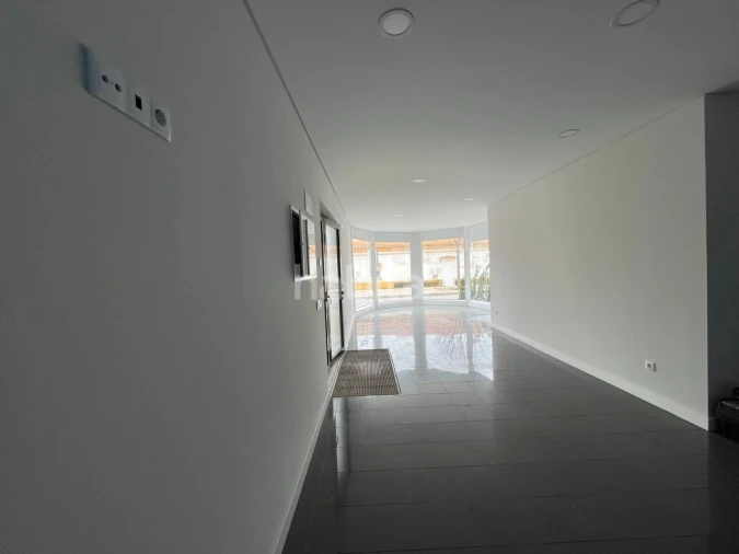 Apartamento T2 para Venda em Sines Foto 2