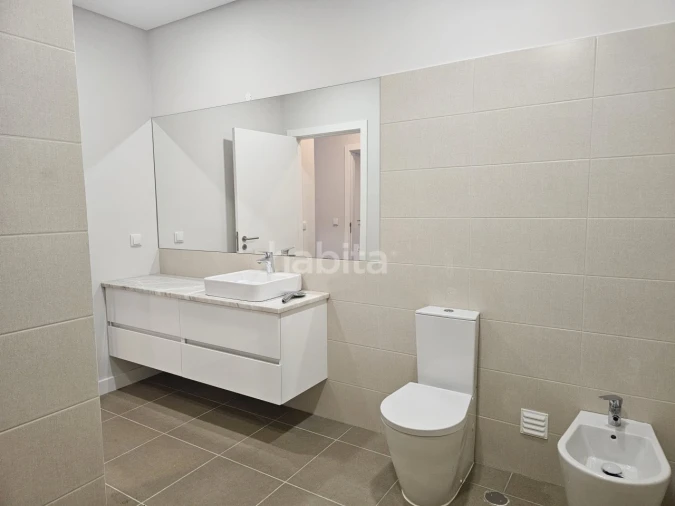 Apartamento T2 para Venda em Sines Foto 17