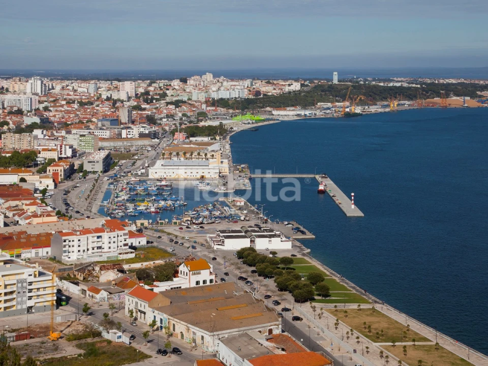 Moradia T4 para Venda em União das Freguesias de Setúbal Foto 16