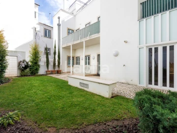 Apartamento T4 para Venda em Santa Maria Maior