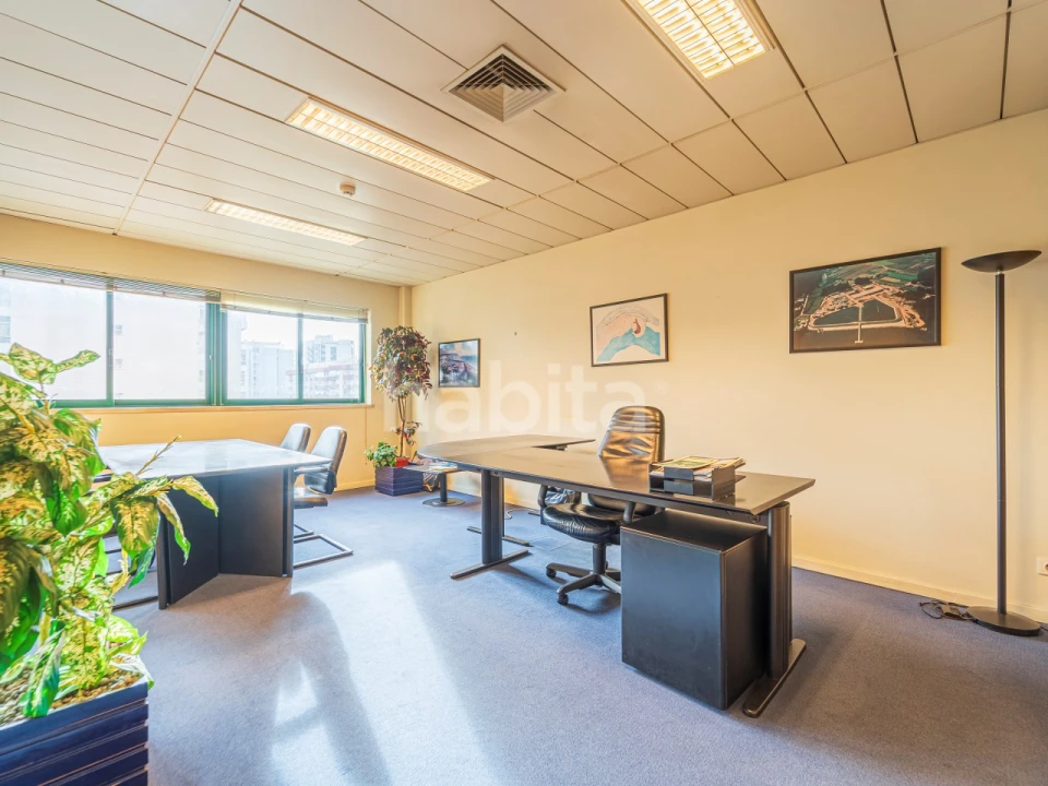 Escritório para Venda em Algés, Linda-A-Velha e Cruz Quebrada-Dafundo Foto 18