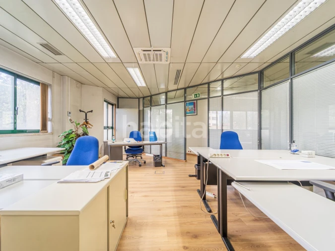 Escritório para Venda em Algés, Linda-A-Velha e Cruz Quebrada-Dafundo Foto 24