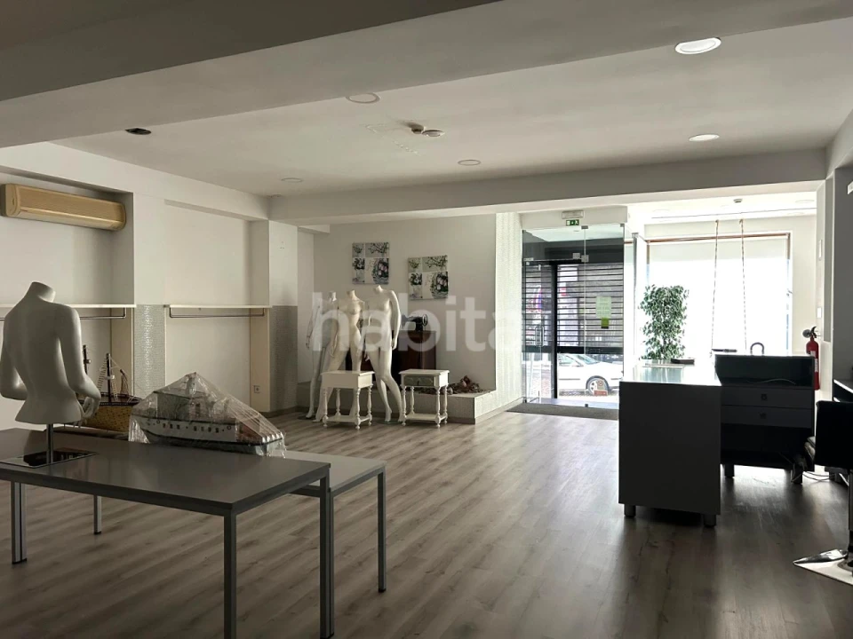 Loja para Venda em São João da Madeira Foto 11