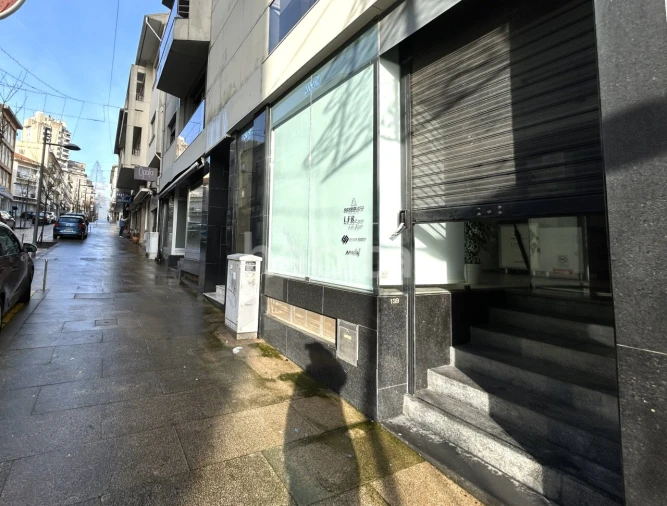 Loja para Venda em São João da Madeira Foto 9