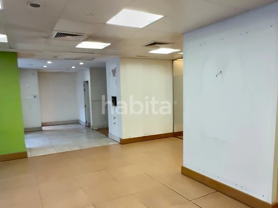 Loja para Arrendamento em Cedofeita, Santo Ildefonso, Sé, Miragaia, São Nicolau e Vitória Foto 8