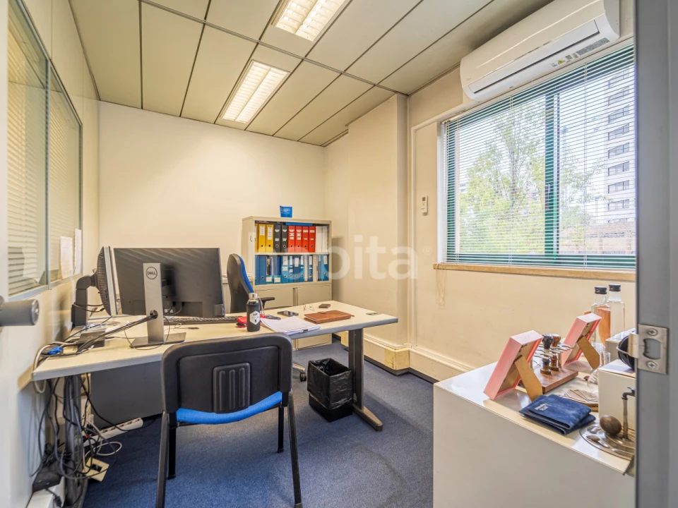 Escritório para Venda em Algés, Linda-A-Velha e Cruz Quebrada-Dafundo Foto 26