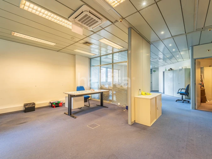 Escritório para Venda em Algés, Linda-A-Velha e Cruz Quebrada-Dafundo Foto 7