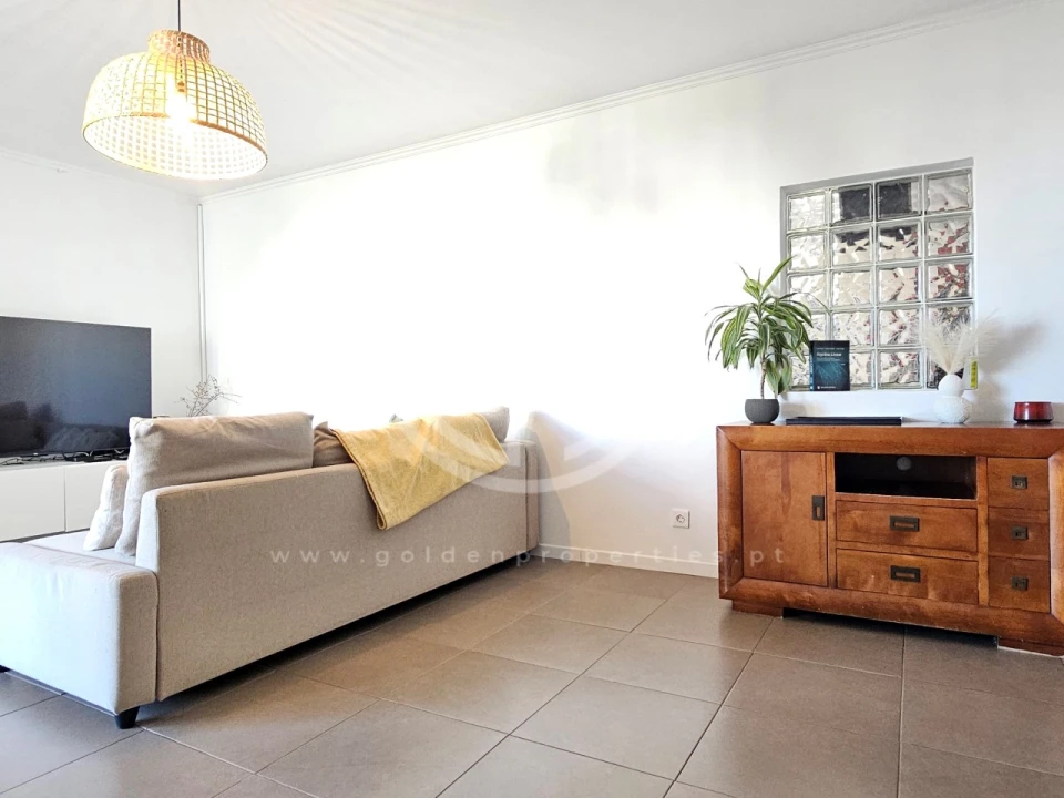 Apartamento T2 para Venda em Quarteira Foto 6