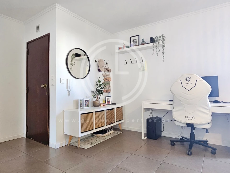 Apartamento T2 para Venda em Quarteira Foto 8
