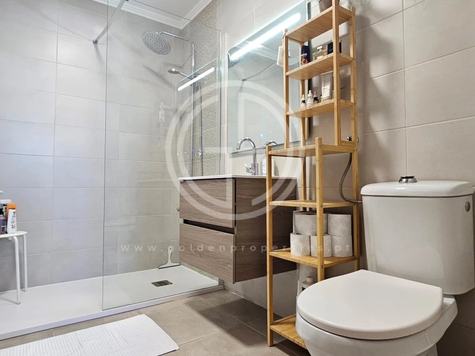 Apartamento T2 para Venda em Quarteira Foto 14