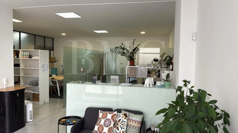 Armazém para Arrendamento em Santa Marinha e São Pedro da Afurada