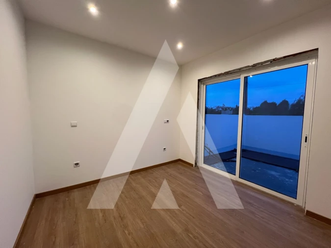 Moradia T3 para Venda em Esgueira Foto 4