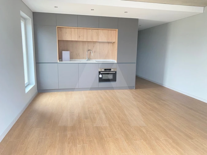 Apartamento T1 para Arrendamento em Glória e Vera Cruz