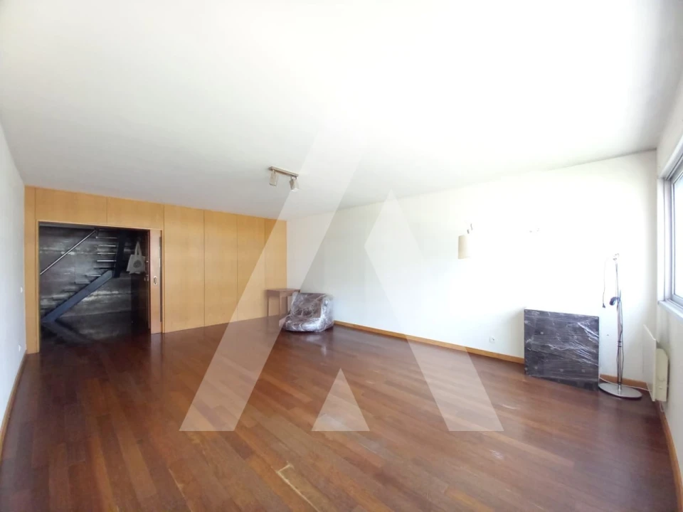 Apartamento T3 para Venda em Glória e Vera Cruz Foto 4