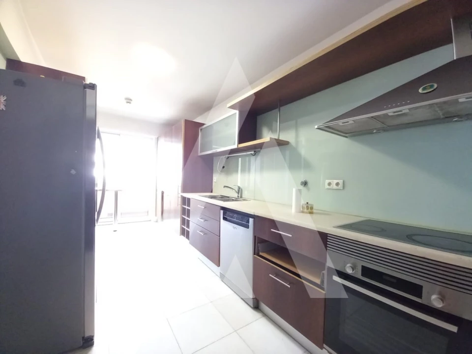 Apartamento T3 para Venda em Glória e Vera Cruz Foto 2