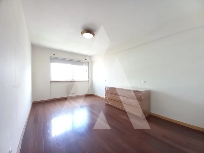 Apartamento T3 para Venda em Glória e Vera Cruz Foto 13