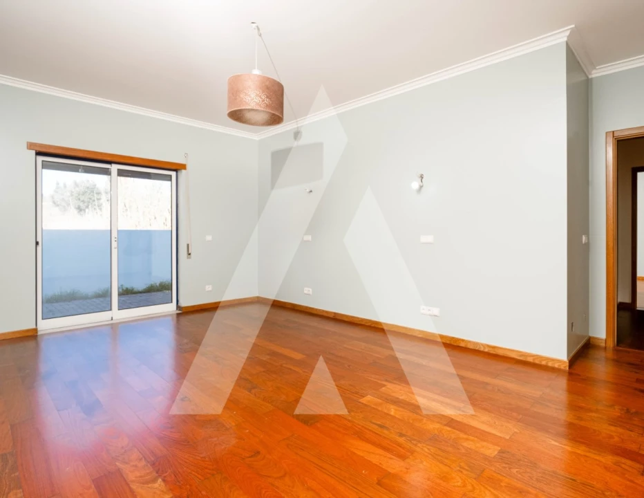 Moradia T3 para Venda em Carapinheira Foto 39