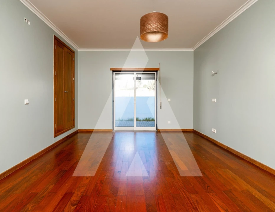 Moradia T3 para Venda em Carapinheira Foto 40