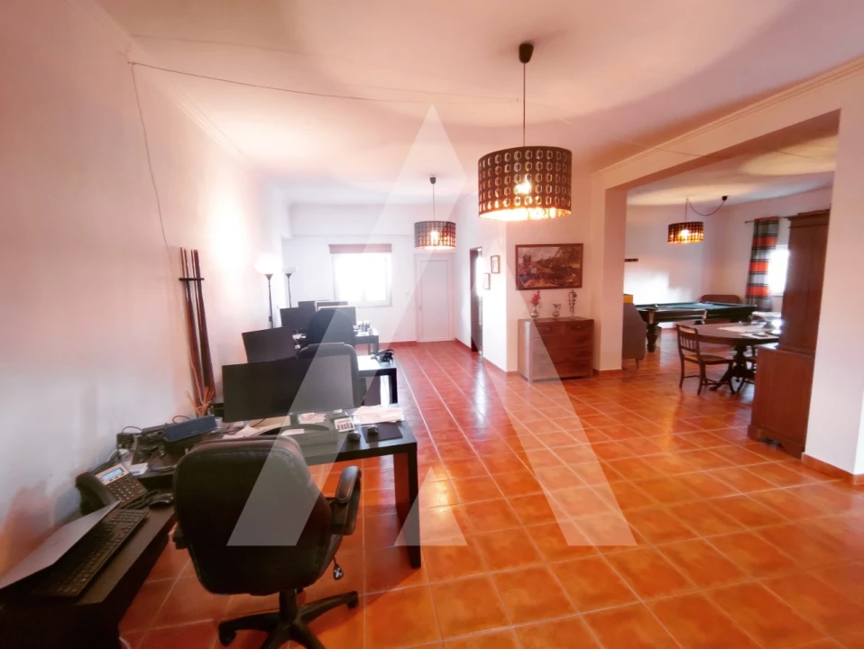 Moradia T6 para Venda em Porto Salvo Foto 8