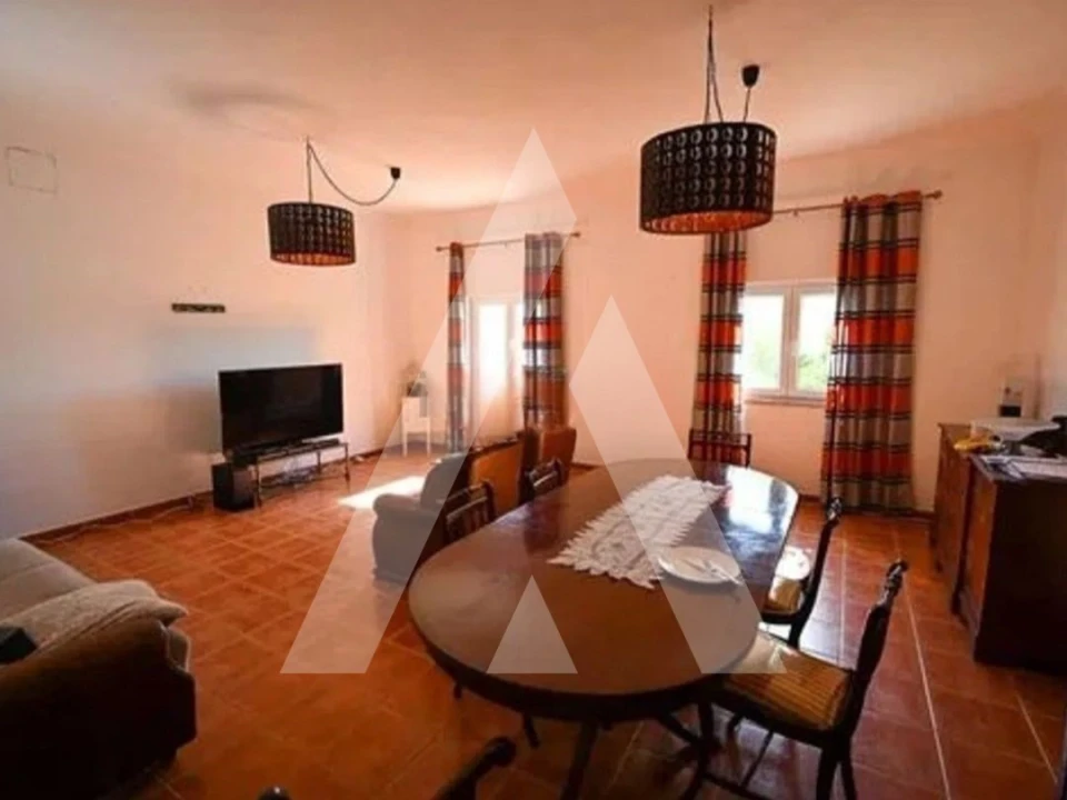 Moradia T6 para Venda em Porto Salvo Foto 11