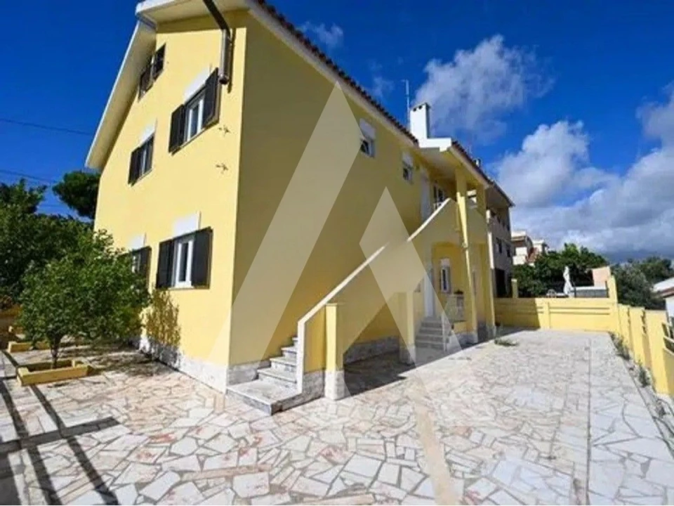 Moradia T6 para Venda em Porto Salvo Foto 25