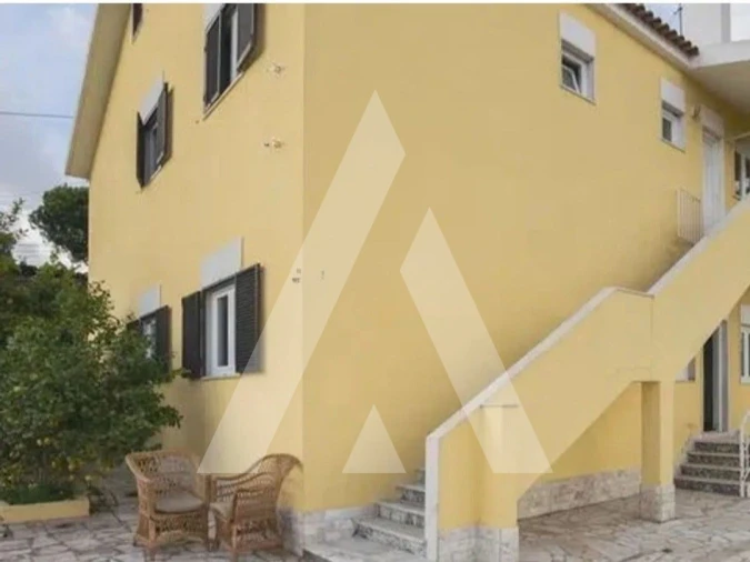 Moradia T6 para Venda em Porto Salvo Foto 4