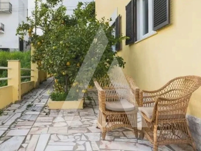 Moradia T6 para Venda em Porto Salvo Foto 3