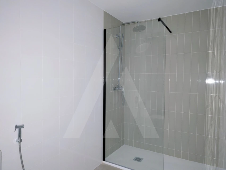 Apartamento T2 para Arrendamento em Aradas Foto 12