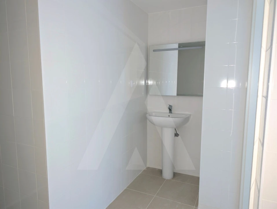 Apartamento T2 para Arrendamento em Aradas Foto 13