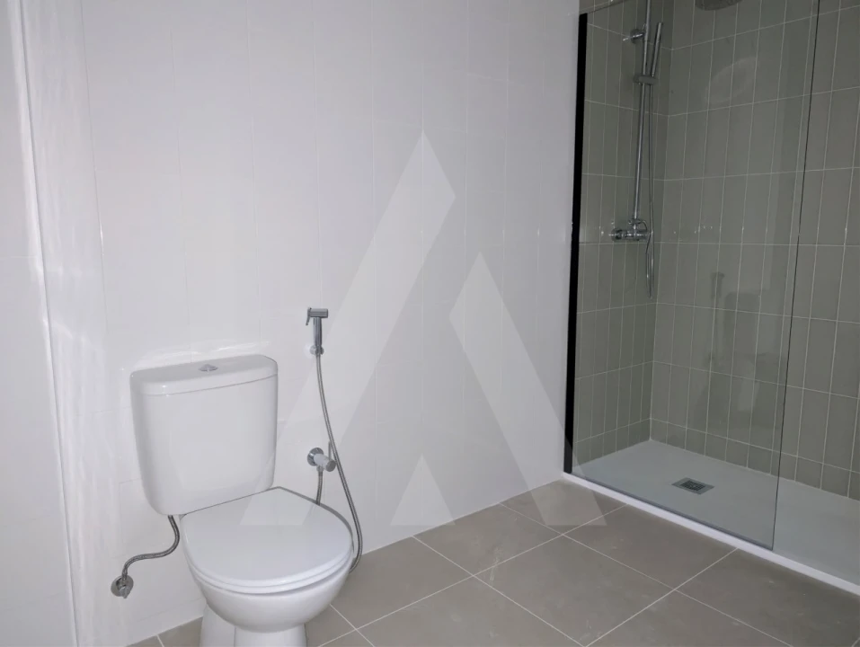 Apartamento T2 para Arrendamento em Aradas Foto 14