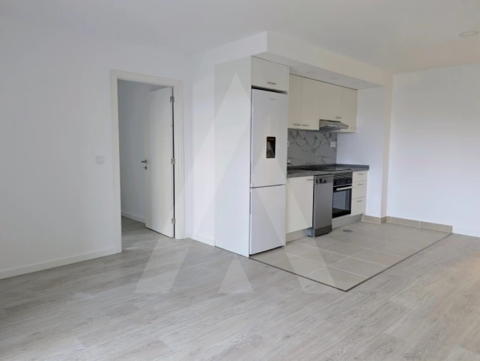 Apartamento T2 para Arrendamento em Aradas Foto 2